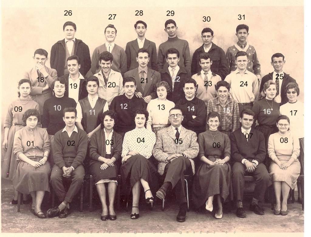 ECOLE WANNEBROUCQ 1956 3 EME MME SAVET ET M. ETIENNE.jpg